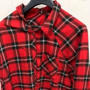Red flannel, size small, wild fable